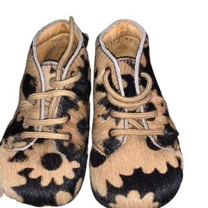 Aster depuis calf hair floral booties EU 17 US 3-6M
